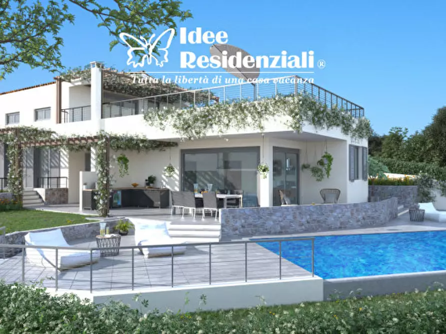 Immagine 1 di Villa in vendita  a Santa Teresa Gallura