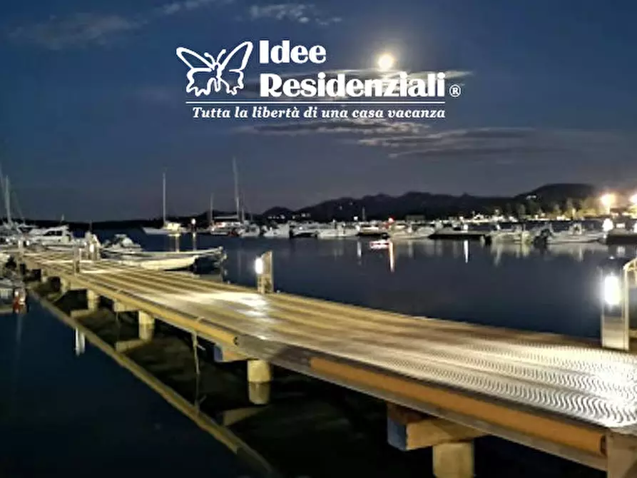 Immagine 13 di Villa in vendita  a Santa Teresa Gallura