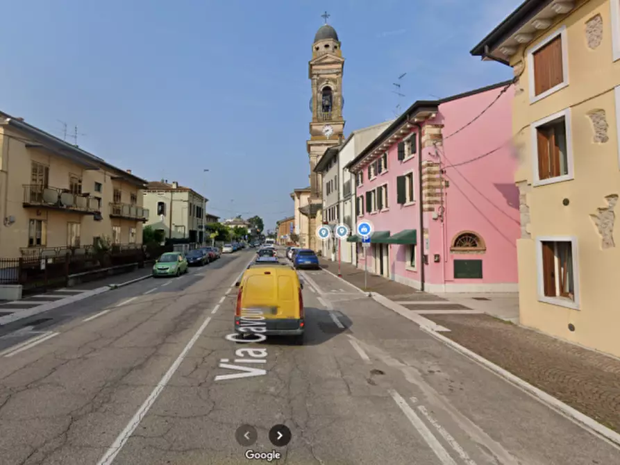 Immagine 1 di Capannone industriale in affitto  a Villafranca Di Verona