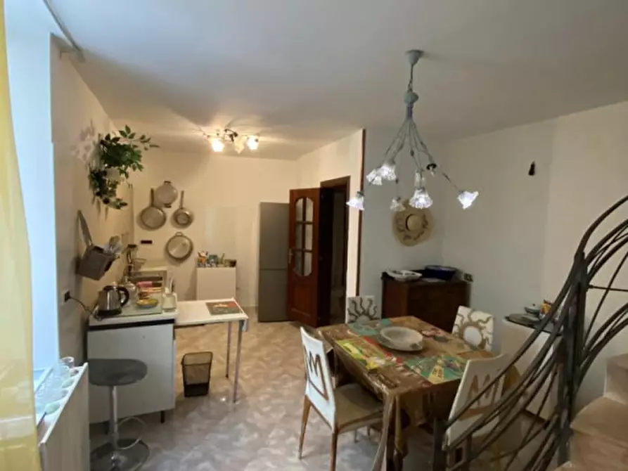 Immagine 5 di Camera in affitto  in Via supportico d’astuti a Napoli
