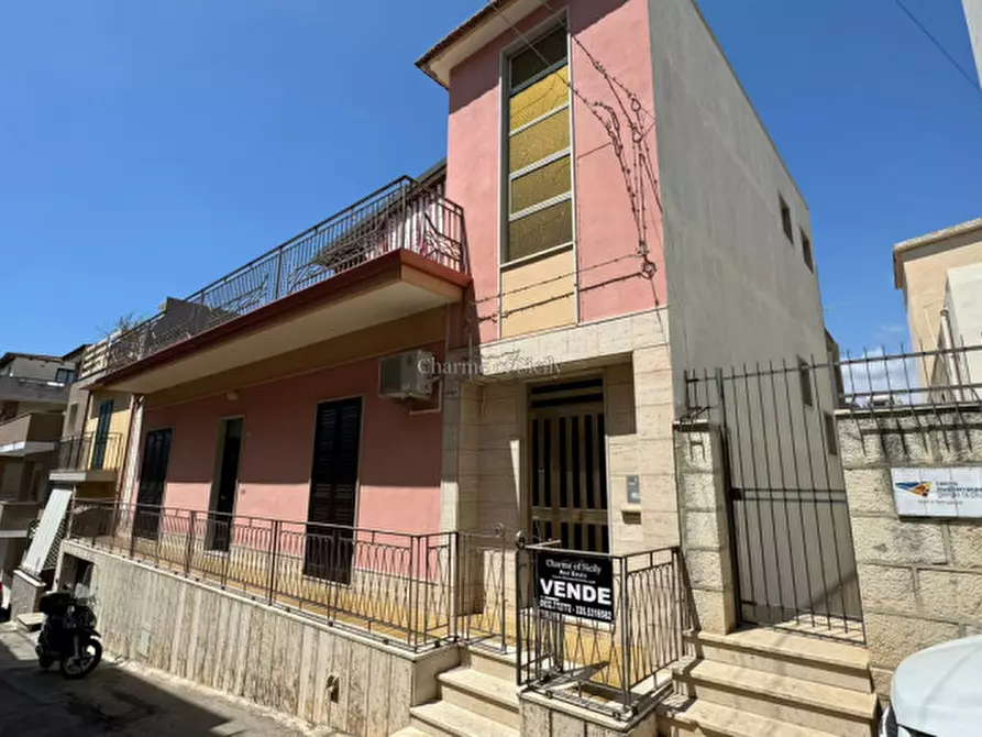 Immagine 5 di Casa indipendente in vendita  in Via Roma a Pozzallo