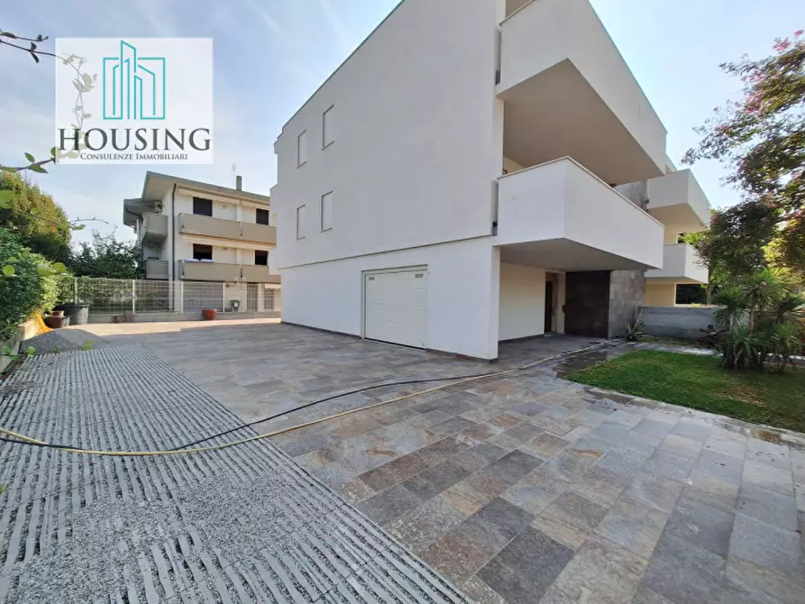 Immagine 24 di Appartamento in vendita  in corso delle terme a Montegrotto Terme