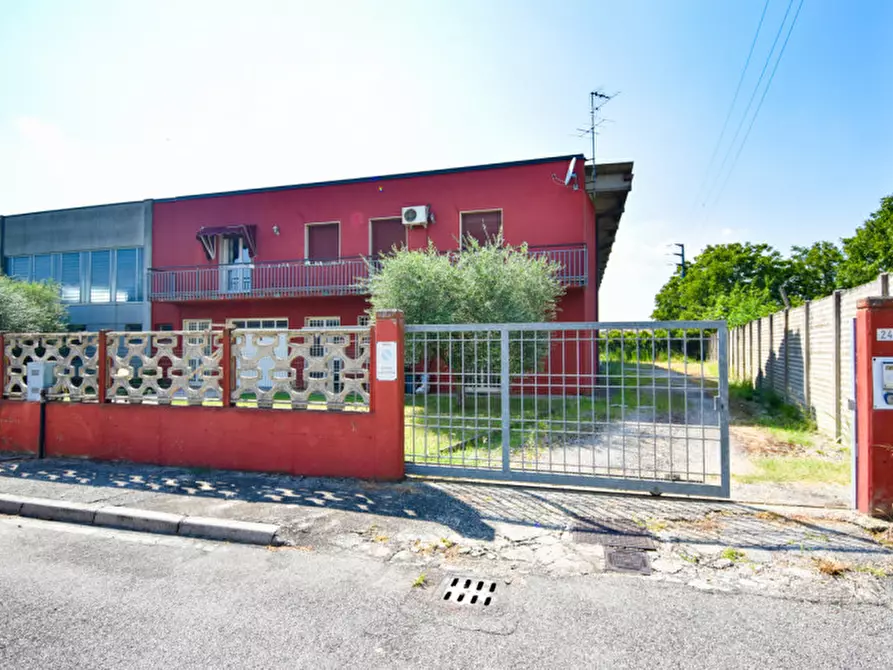 Immagine 2 di Appartamento in vendita  a Terrazzo