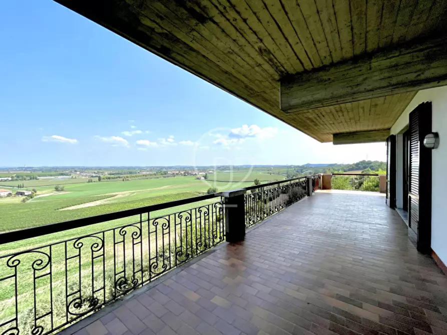 Immagine 5 di Villa in vendita  in via Bottino Basso a Lonato del Garda