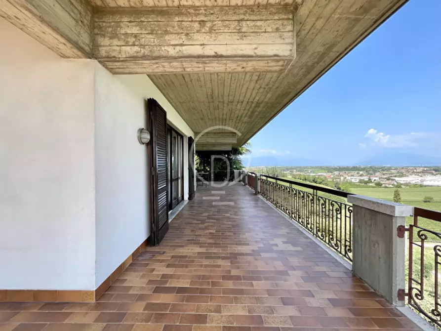 Immagine 6 di Villa in vendita  in via Bottino Basso a Lonato del Garda