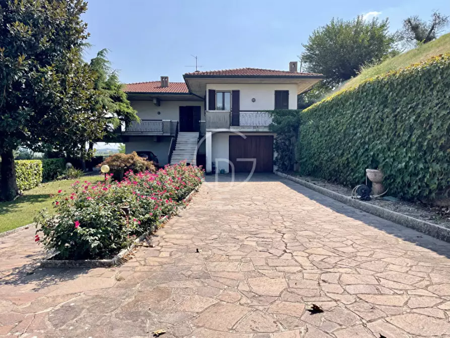 Immagine 25 di Villa in vendita  in via Bottino Basso a Lonato del Garda