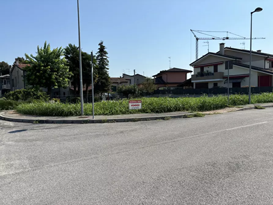 Immagine 7 di Terreno in vendita  in via torino a Anguillara Veneta