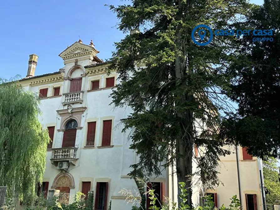 Immagine 1 di Villa in vendita  in Piazza Dante Alighieri a Canda