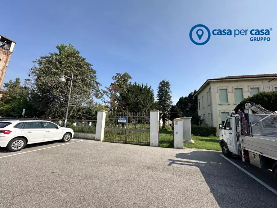 Immagine 28 di Villa in vendita  in Piazza Dante Alighieri a Canda