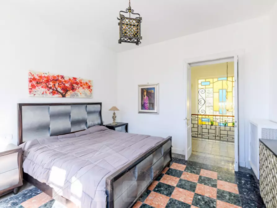 Immagine 22 di Villa in vendita  in Via Camillo Benso Conte di Cavour 40 a Castelletto Sopra Ticino