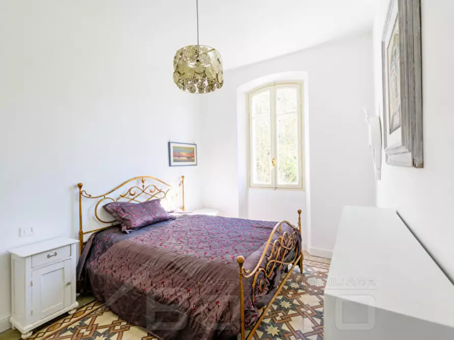 Immagine 30 di Villa in vendita  in Via Camillo Benso Conte di Cavour 40 a Castelletto Sopra Ticino