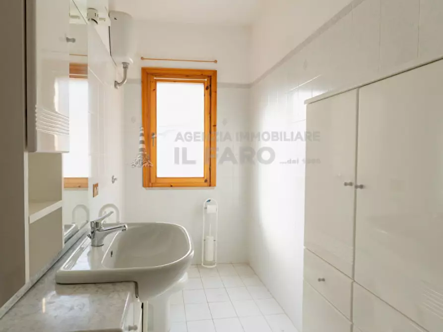 Immagine 13 di Appartamento in vendita  in via Chiusedda a La Maddalena