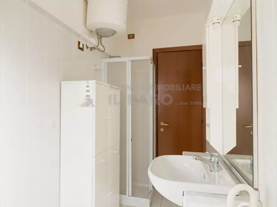 Immagine 15 di Appartamento in vendita  in via Chiusedda a La Maddalena