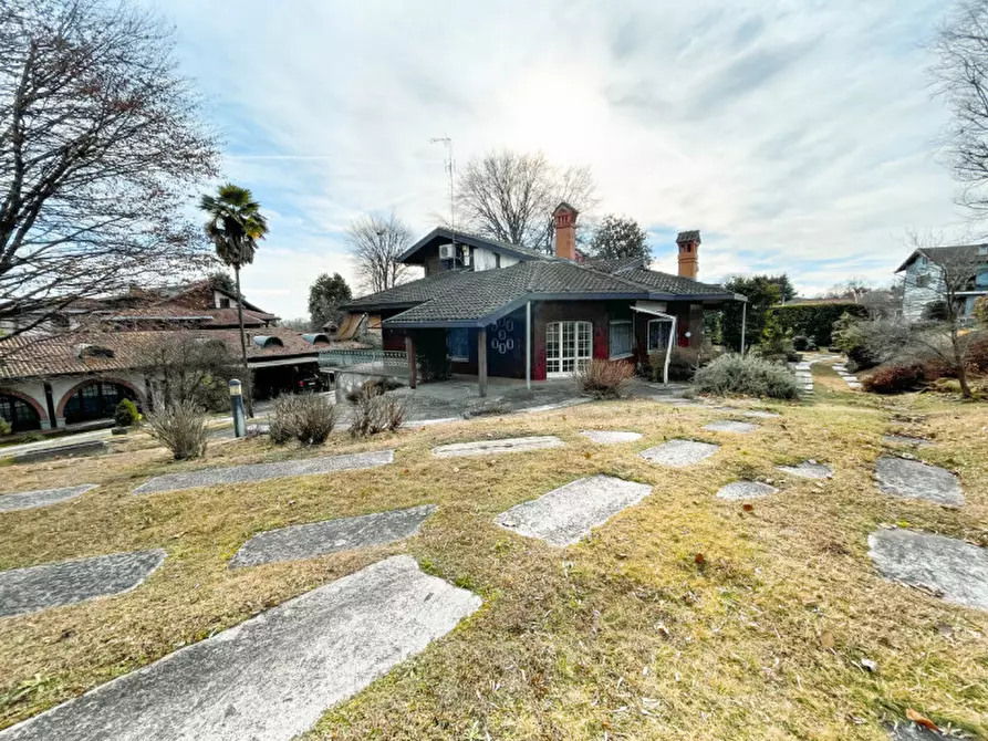 Immagine 5 di Villa in vendita  in Via Cesare Battisti 45 a Invorio