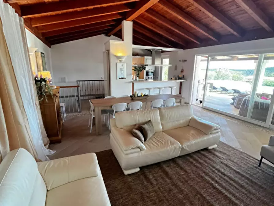 Immagine 15 di Villa in vendita  a Golfo Aranci