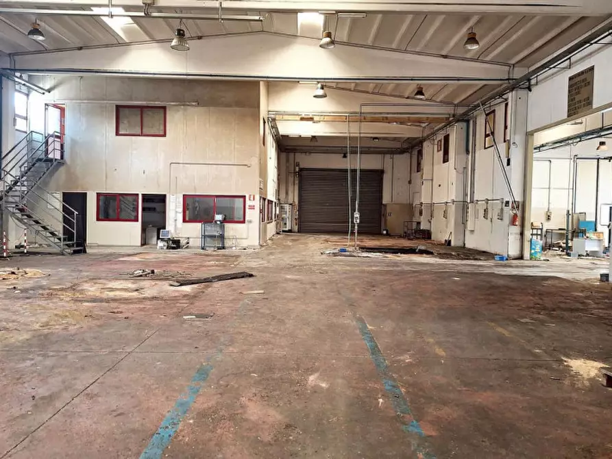 Immagine 12 di Agriturismo in vendita  in Via Lago di Martignano, N. snc a Roma