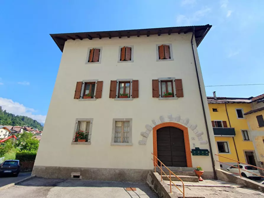 Immagine 1 di Appartamento in vendita  in Via Bezzecca a Tione Di Trento