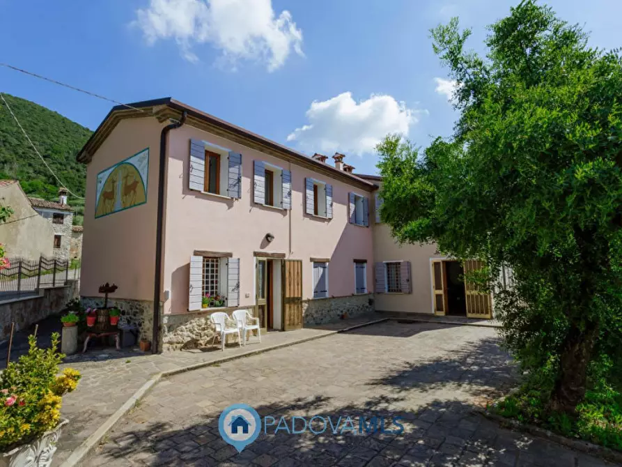 Immagine 1 di Rustico / casale in vendita  in Via Sassoni a Cinto Euganeo