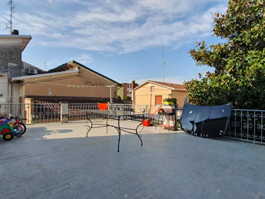 Immagine 25 di Appartamento in vendita  in VIA GAZZOLI a Novi Di Modena