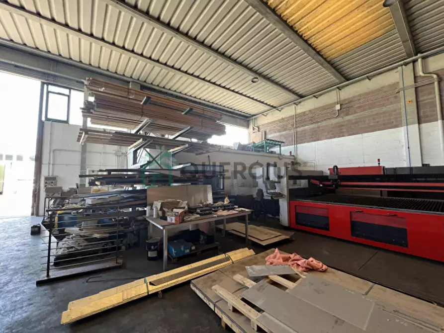 Immagine 4 di Capannone industriale in vendita  a Eraclea