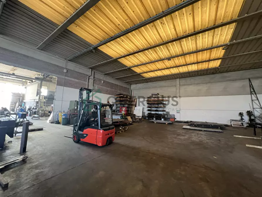 Immagine 5 di Capannone industriale in vendita  a Eraclea