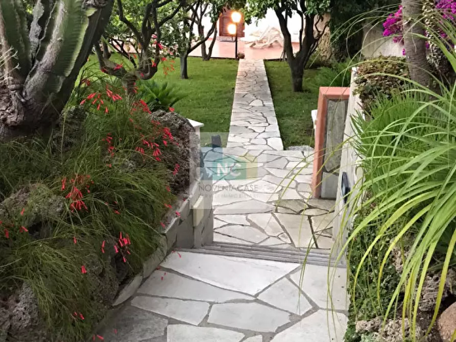 Immagine 39 di Villa in vendita  in via baiola 176 a Forio