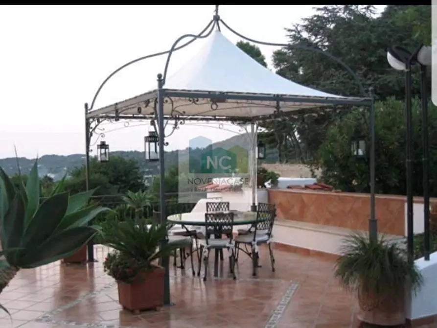 Immagine 49 di Villa in vendita  in via baiola 176 a Forio