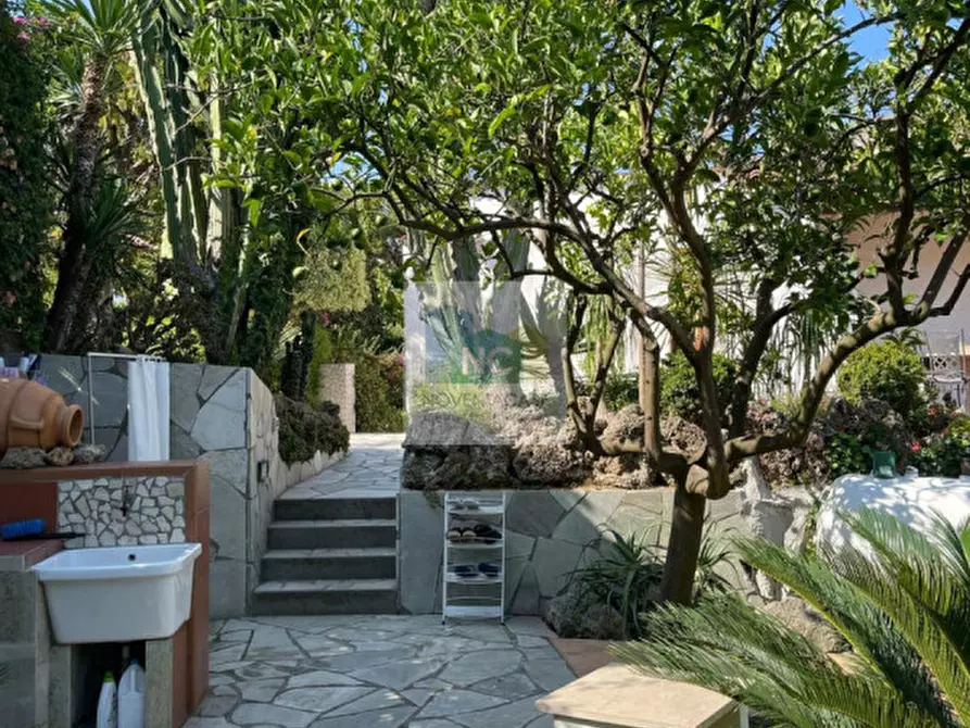 Immagine 59 di Villa in vendita  in via baiola 176 a Forio