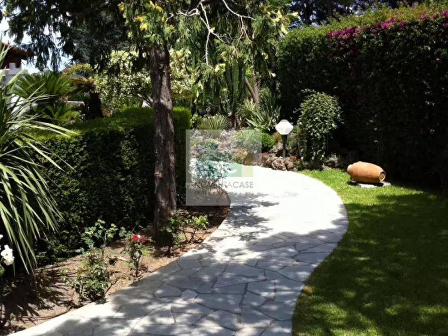 Immagine 63 di Villa in vendita  in via baiola 176 a Forio