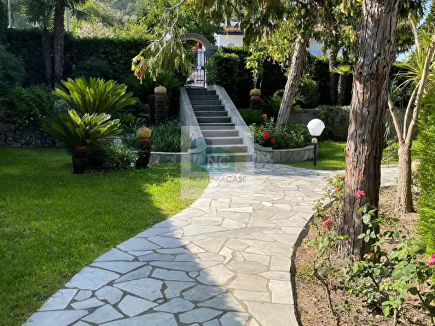 Immagine 70 di Villa in vendita  in via baiola 176 a Forio