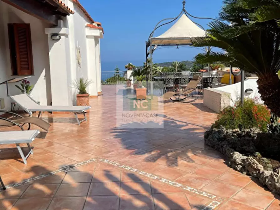 Immagine 78 di Villa in vendita  in via baiola 176 a Forio