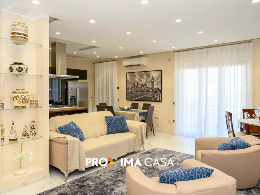 Immagine 4 di Appartamento in vendita  in via Plava 14 a Battipaglia