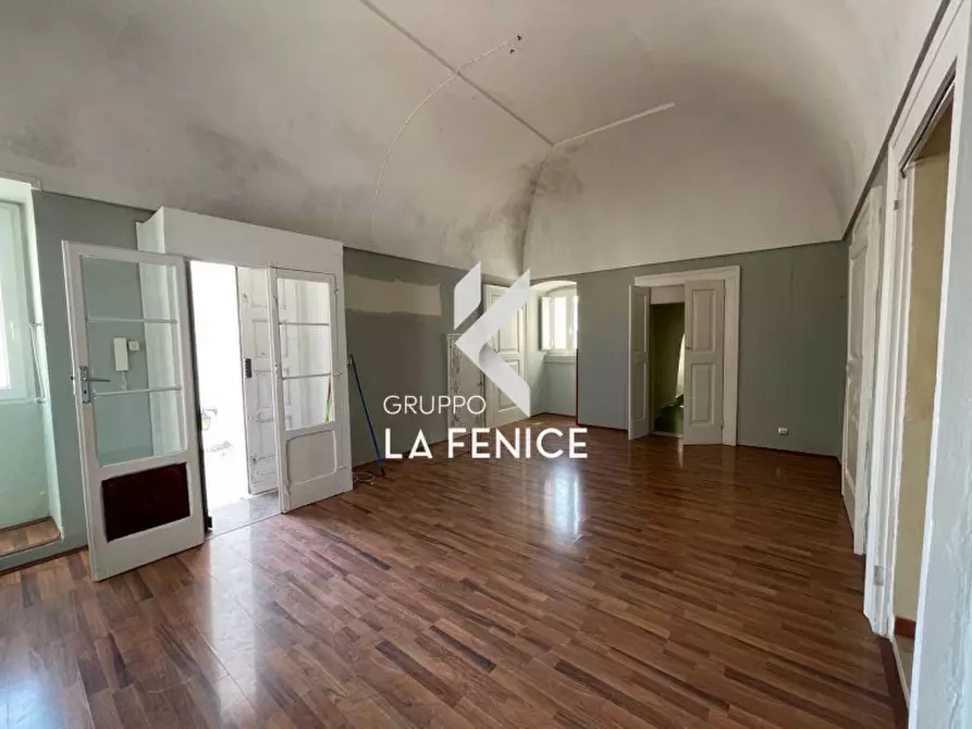 Immagine 4 di Casa indipendente in vendita  in via Dura a Locorotondo