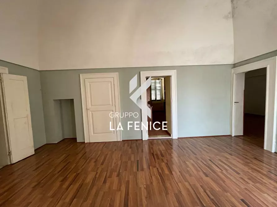 Immagine 9 di Casa indipendente in vendita  in via Dura a Locorotondo