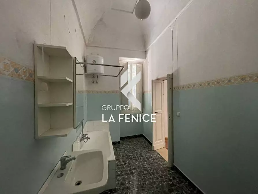 Immagine 12 di Casa indipendente in vendita  in via Dura a Locorotondo