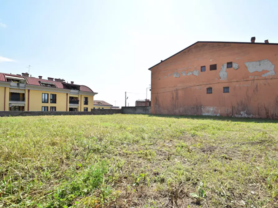 Immagine 1 di Terreno in vendita  in Via Polda a Bussolengo