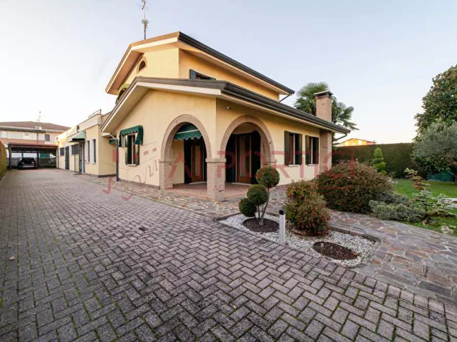 Immagine 1 di Casa indipendente in vendita  in via generale della chiesa 36 a Brugine