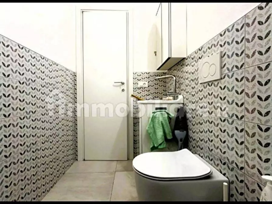 Immagine 15 di Appartamento in vendita  in Via Emilia Ponente 87 a Bologna