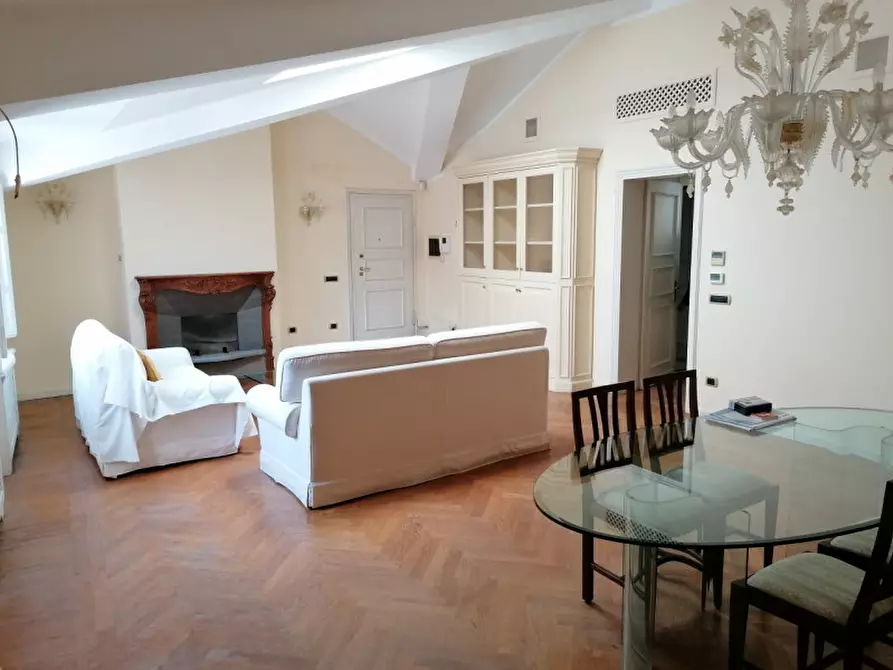 Immagine 6 di Appartamento in affitto  in VIA DEI SERVI a Modena