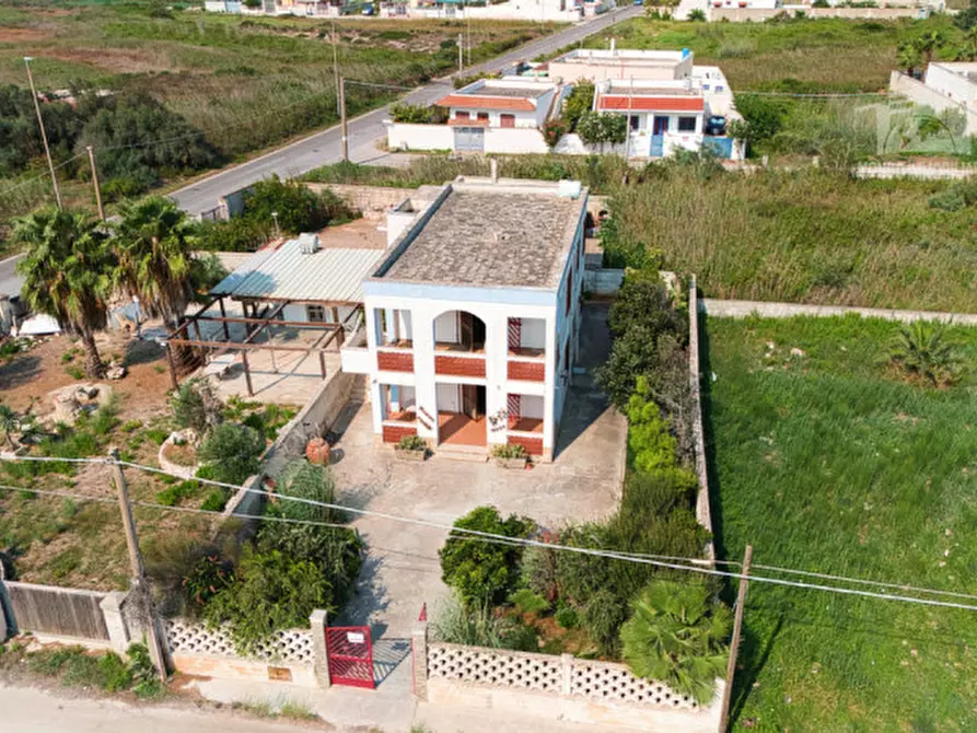 Immagine 1 di Villa in vendita  in Via Porto Ferraio a Lecce