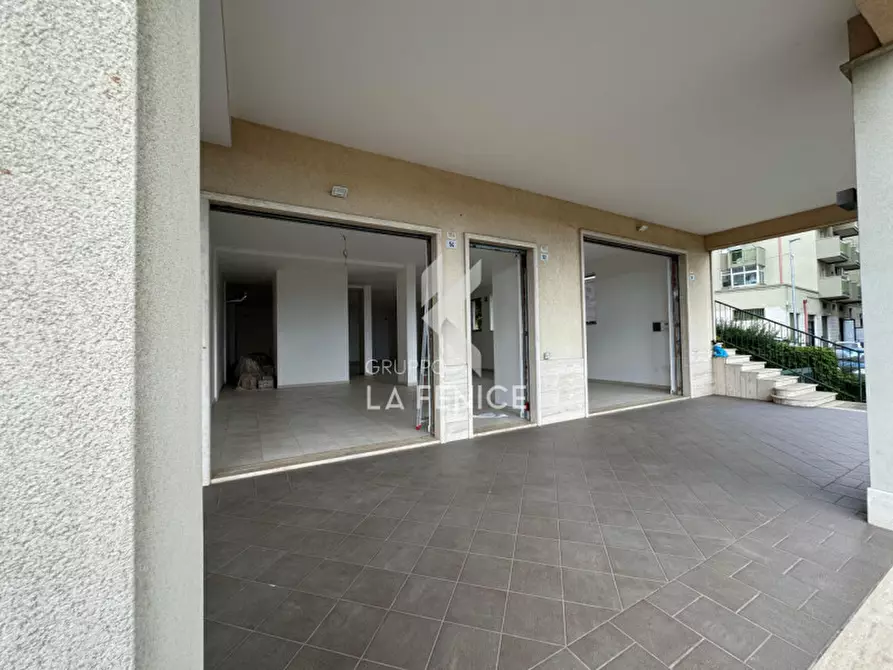 Immagine 3 di Attività commerciale in vendita  in Via Sallustio 32 a Martina Franca