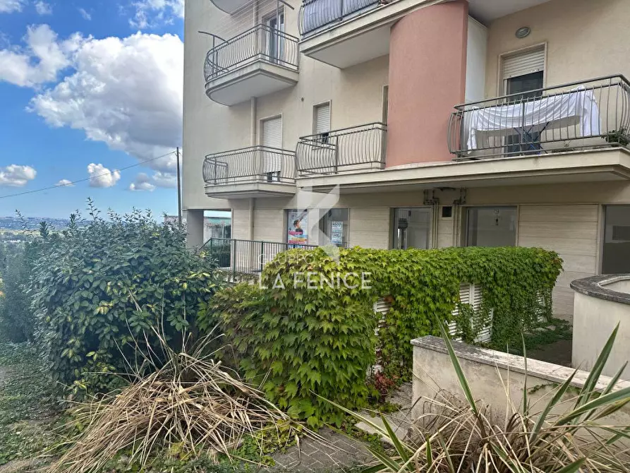 Immagine 18 di Attività commerciale in vendita  in Via Sallustio 32 a Martina Franca