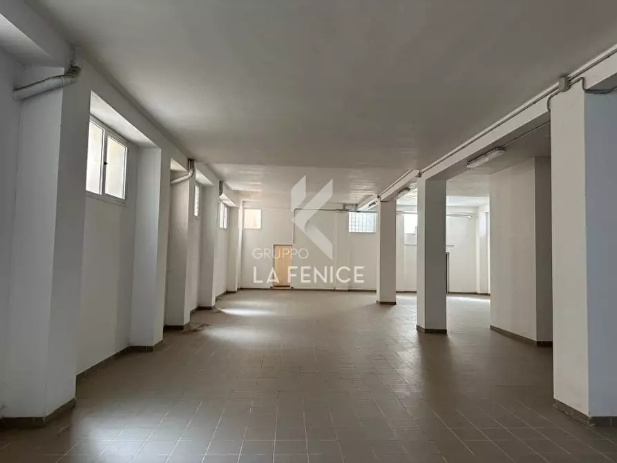 Immagine 10 di Magazzino in vendita  in Via Mottola 27/N a Martina Franca