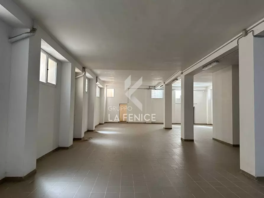 Immagine 11 di Magazzino in vendita  in Via Mottola 27/N a Martina Franca