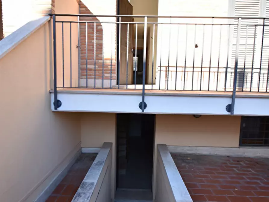 Immagine 5 di Appartamento in vendita  in VIA ARGENTERA a Roma