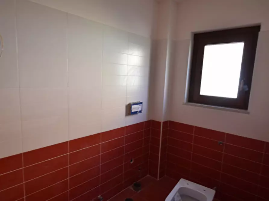 Immagine 25 di Appartamento in vendita  in VIA ARGENTERA a Roma