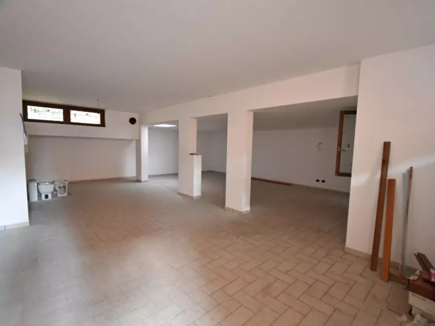 Immagine 27 di Appartamento in vendita  in VIA ARGENTERA a Roma