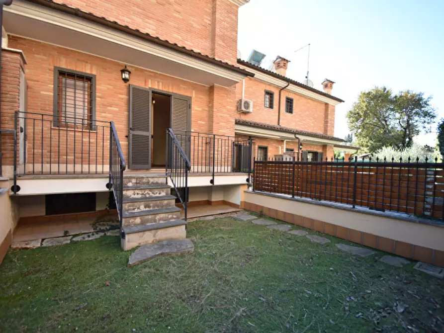 Immagine 1 di Appartamento in vendita  in VIA ARGENTERA a Roma