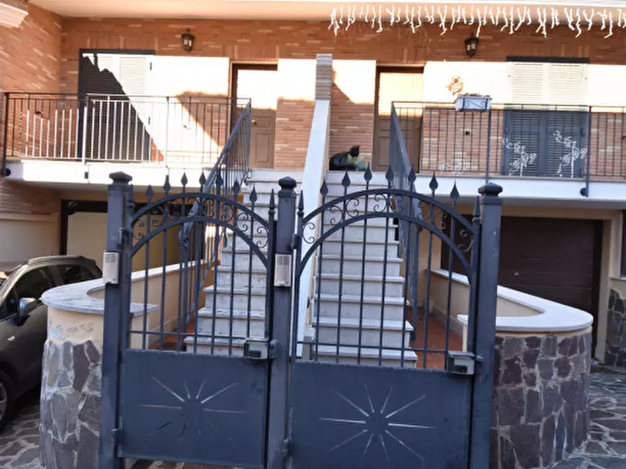 Immagine 4 di Appartamento in vendita  in VIA ARGENTERA a Roma