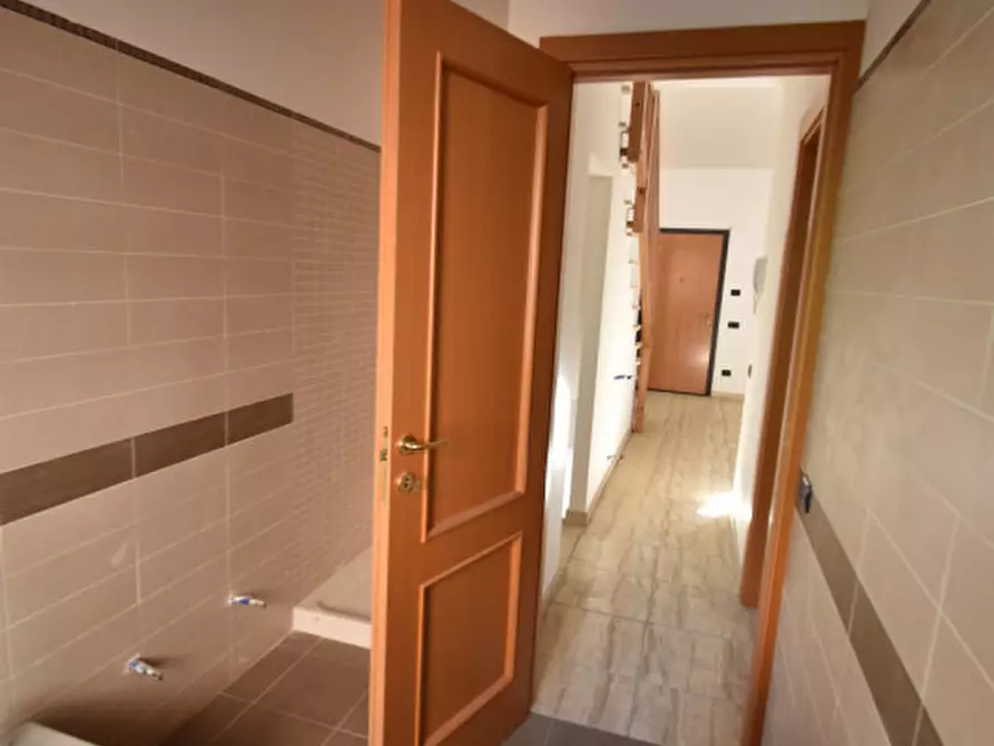 Immagine 31 di Appartamento in vendita  in VIA ARGENTERA a Roma